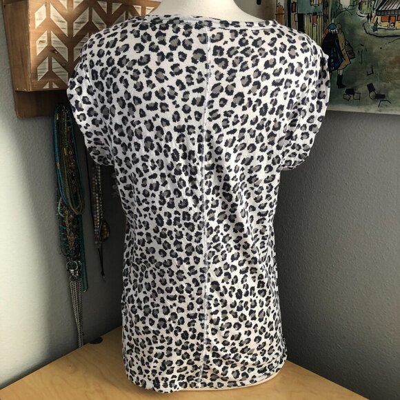 Banana Republic Leopard Print Malibu Cuff Sleeve T Shirt - NEW - Picture 4 of 9